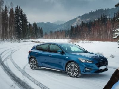 С 1 декабря водителей штрафуют за отсутствие зимних шин