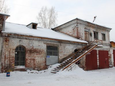Здесь в помещении газового завода университета в 1917 г. проходили первые заседания большевистской фракции Томской организации РСДРП и собрания Томского Совета рабочих депутатов. Шестнадцатого июля 1917 г в нём открылся первый Западно-Сибирский съезд горн