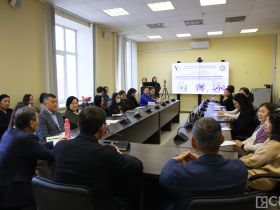 50 госслужащих республики обучат особенностям официально-делового стиля якутского языка