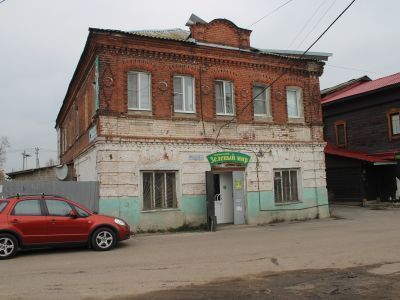 Дом жилой с лавкой