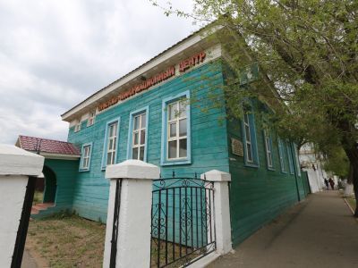 Дом, где в 1830-1833 гг. жил Д.П.Давыдов - педагог, краевед, общественный деятель, поэт, автор известной песни «Славное море, священный Байкал»