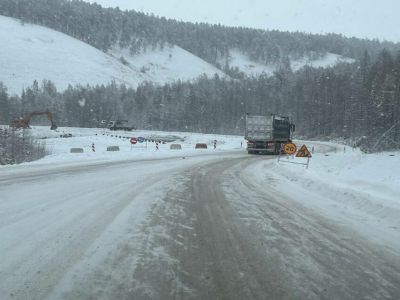 На автодороге «Умнас» в Якутии ведутся ремонтные работы