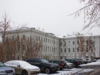 Здание клиники университета