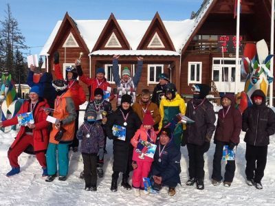 Лыжники и сноубордисты открыли горнолыжный сезон