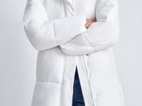 Утепленное пальто прямого кроя