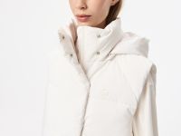 Женский жилет Lacoste с капюшоном