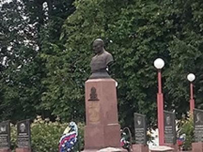 По памятным местам Починка: Экскурсия