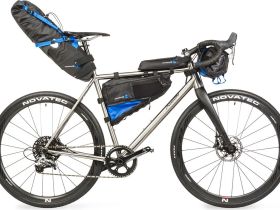 Туристическая подседельная сумка ACME M-Wave 11 л (черный)