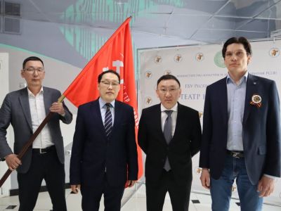 Знамя «Арктической эстафеты Победы» передали Анабарскому району