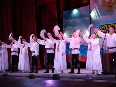 Артисты из Якутии выступили в бурятском гарнизоне перед мобилизованными земляками
