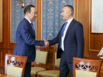 Глава Якутии провел рабочую встречу с Генеральным консулом Республики Узбекистан во Владивостоке