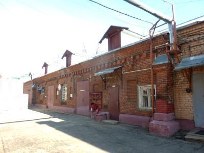 Материальный сарай и кладовая