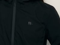 Спортивная ветровка приталенного силуэта