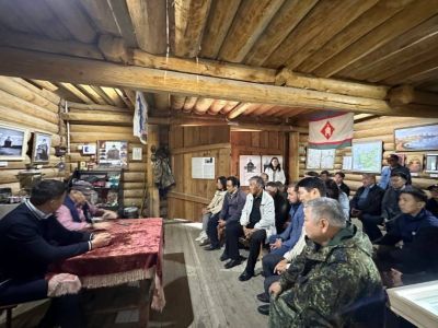 В Якутске в надвратной башне состоялась встреча с членами всероссийского общества охраны памятников