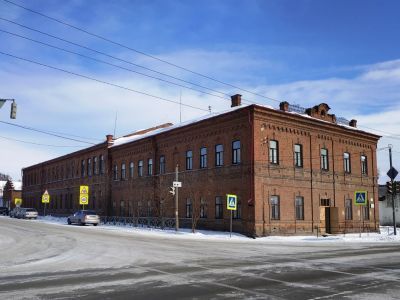 Здание женской гимназии