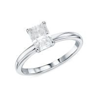 Серебряное кольцо с муассанитом
