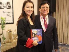 Презентация книги президента Александра Акимова