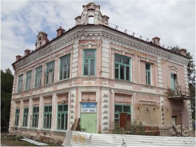 Дом жилой с магазином Баязитова