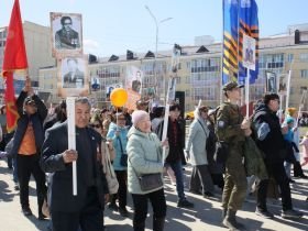 Фото. В Якутске акция «Бессмертный полк» собрала более 50 тысяч человек
