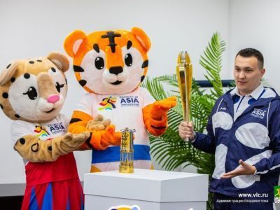Факел VII международных спортивных игр "Дети Азии" презентовали во Владивостоке