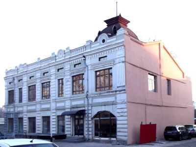 Здание, где размещен отдел перевозок Амурского речного флота (до 1917 г. частный магазин торговца Скоблина)