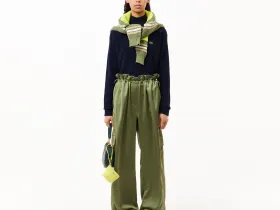 Женский шерстяной свитер Lacoste с высоким воротом