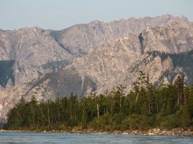 Река Индигирка. Через Ущелье Восторга и Восхищения! Маршрут: п. Усть-Нера - с. Хонуу
