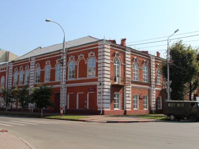 Здание гостиницы, где в 1918 году в 10 и 12 номерах располагался Самарский Ревком во главе В. В. Куйбышевым