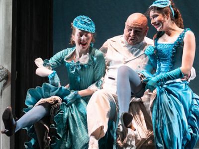 «Живой товар»