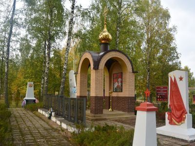 Братская могила советских воинов, погибших в боях с фашистами