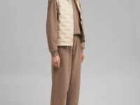 Стеганый пуховый жилет