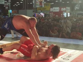 Сенсационная смена мирового лидера в мас-рестлинге