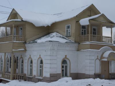 Дом Петровой