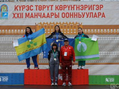 Дарья Черникова из Нерюнгринского района установила рекорд Якутии по гиревому спорту