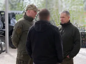 Юрий Трутнев передал бойцам СВО технику якутского производства