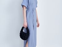 Платье из льна с коротким рукавом и поясом