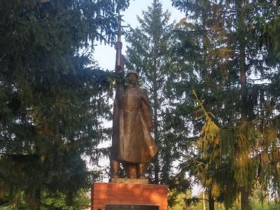 Братская могила воинов, погибших в 1943 г.