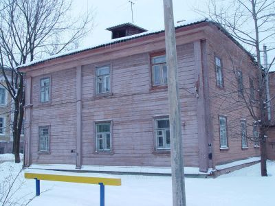 Дом, в котором жила Аполлинария Прокофьевна Суслова-Розанова, возлюбленная Ф.М.Достоевского, послужившая прототипом ряда героинь его произведений. Здесь на квартире Рукавишниковых с участием Ленина Владимира Ильича проходило собрание нижегородских социал-