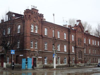 Дом жилой для служащих льнопряд. ф-ки Брюханова (ф-ки Анонимного общества Гратри, Жерар и Михиной)