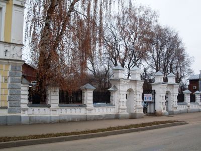 Ограда с воротами