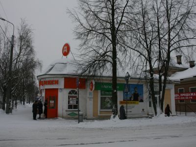 Лавки дома Калининского