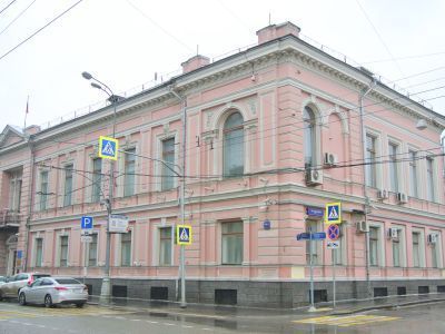 Жилой дом с палатами