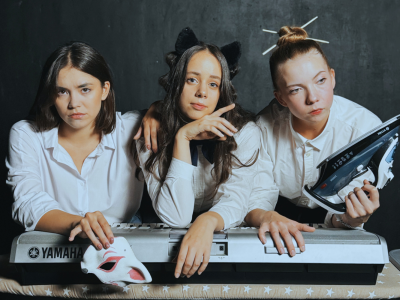 Билеты на Дочери Павлова (Курт) / Театр | Афиша | ИнфоТаймс