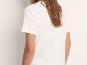 Футболка приталенного силуэта с принтом