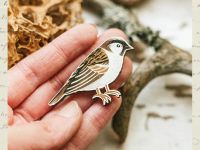 Деревянная брошка Дворникова А. "Воробей"