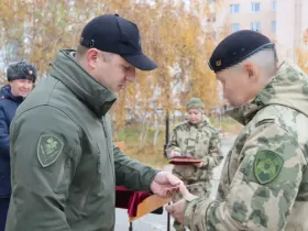 В Якутске отметили День ОМОН «Бизон» вручением черных беретов и наград бойцам