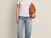 Футболка полуприлегающего силуэта