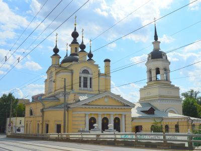 Церковь Покрова в селе Красном