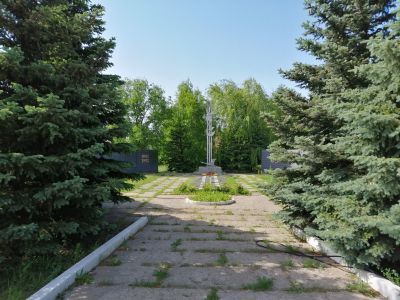 Братская могила советских воинов, погибших в период Сталинградской битвы