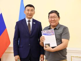 Сергей Местников наградил организаторов двух спартакиад в Якутии